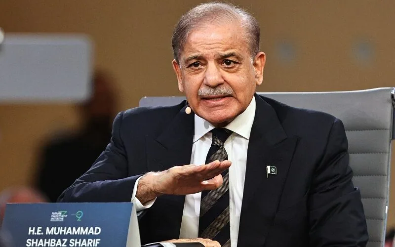 واکنش شهباز شریف به حمله یمن به فرودگاه عربستان/ بر تعهد خود بر اساس توافق مکه تأکید میکنیم