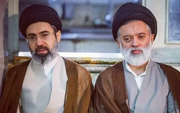 اولین عکس از سیدمصطفی خامنهای پسر رهبر شهید ایران با لباس عراقی