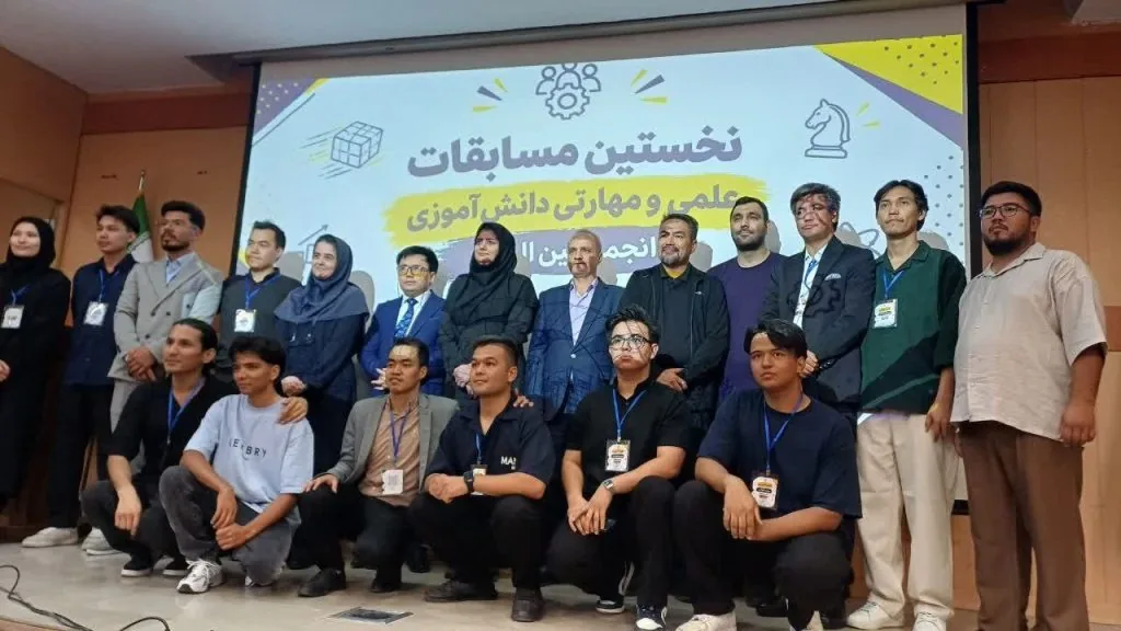 رقابت دانش‌آموزان در نخستین مسابقات علمی مهارتی دانشگاه امیرکبیر