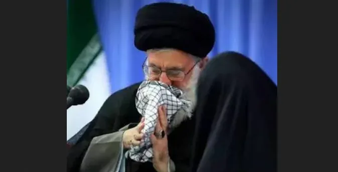 شغل سیده بشری حسینی خامنهای چه بود؟