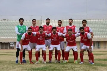 تیم فوتبال قندی یزد در تهران اردو زد