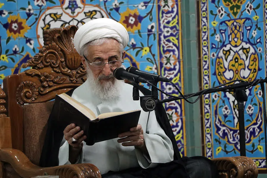 انسان با اراده و انتخابهای خود مسیر سعادت یا شقاوت را رقم میزند