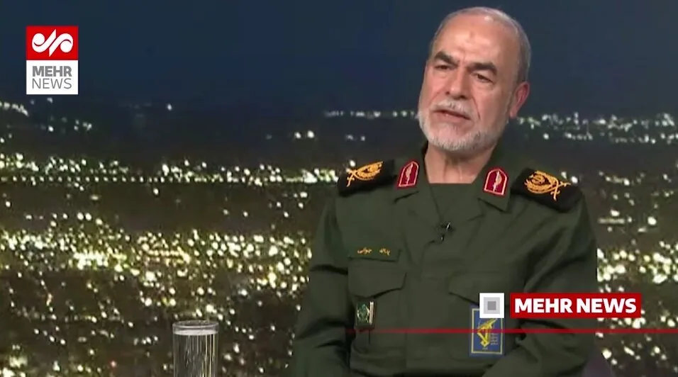 معاون سیاسی سپاه: در صورت هدف قرار گرفتن زیرساختهای ما، کابلهای اینترنتی در تنگه هرمز از بین می رود