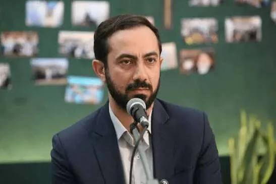 مهدی مجاهد پاسخ حسام الدین آشنا را داد