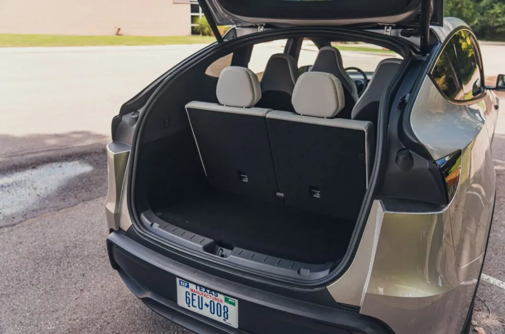 Tesla Model Y L