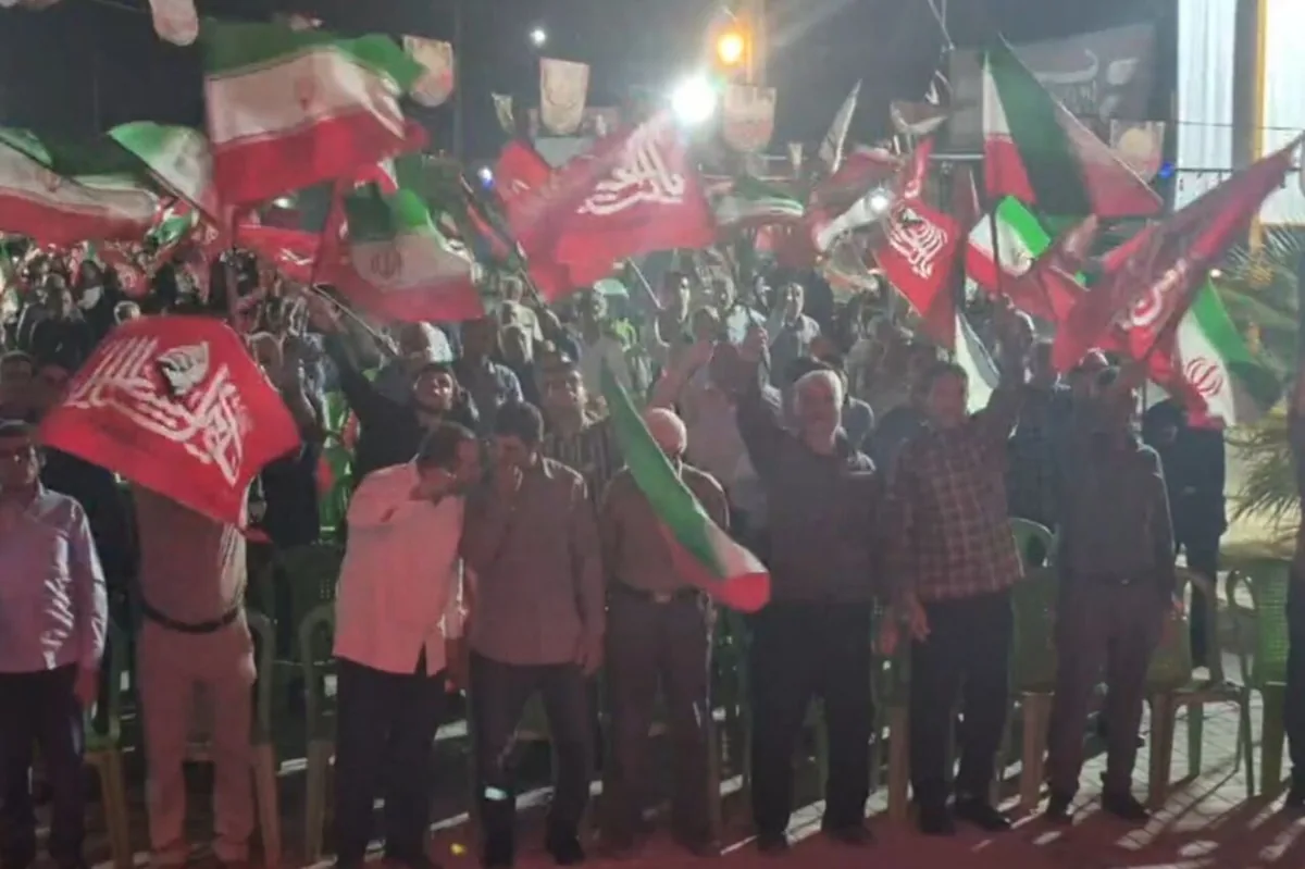 اجتماع مردم انقلابی آبپخش در شب ۲۲۳