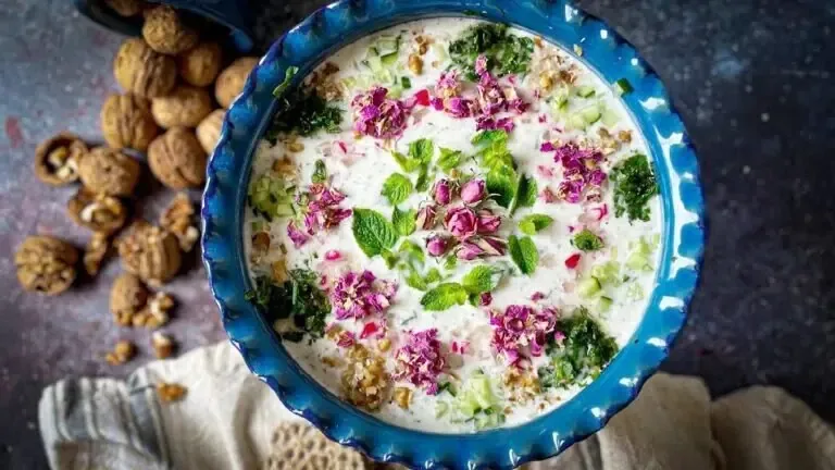 طرز تهیه آبدوغ خیار مجلسی / بهترین انتخاب برای تابستان