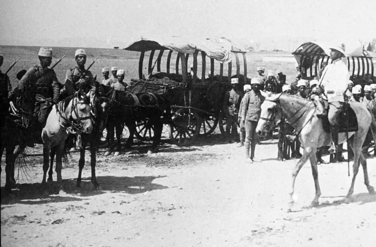 سفر به عصر قاجار؛ از «قایقها در بندر رشت» تا «کالسکه در جادۀ شمال»