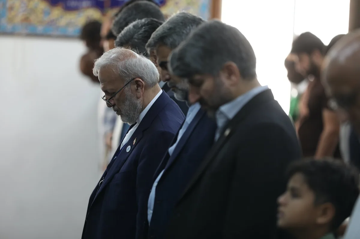 هیأت پارلمانی ایران در نمازجمعه شیعیان آروشا شرکت کردند