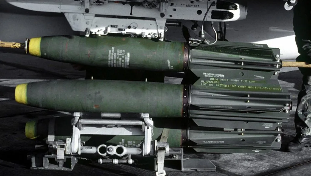 بمب نفوذگرMk-81-Snakeye