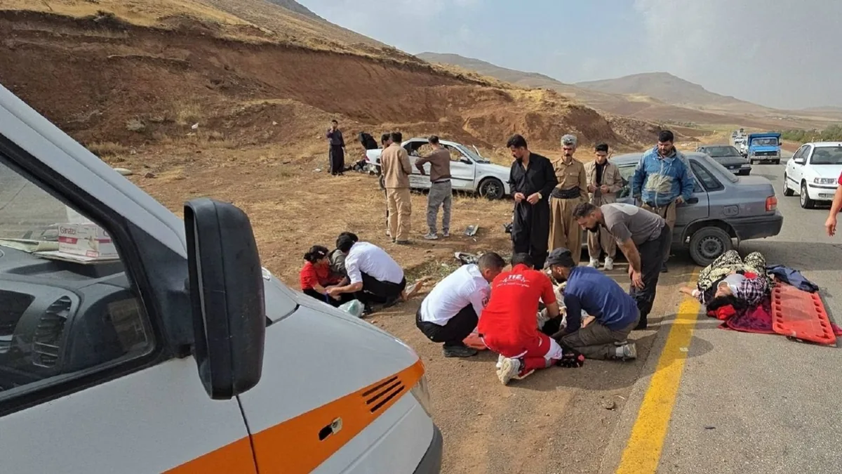 شش حادثه رانندگی در محورهای آذربایجانغربی ۴۱ مصدوم برجا گذاشت