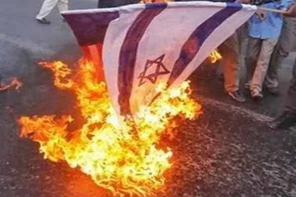 چهره نزدیک به ابوظبی: اسرائیل منفورترین دولت جهان است