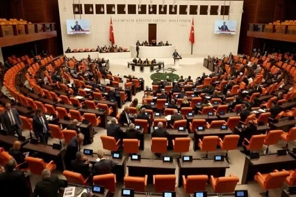 ارائه توافق مکه به پارلمان ترکیه؛ مخالفت نمایندگان با مفاد توافق