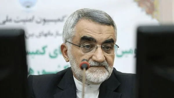 واکنش بروجردی به تهدید اخیر ترامپ درباره استفاده از «مادر بمبها» علیه ایران