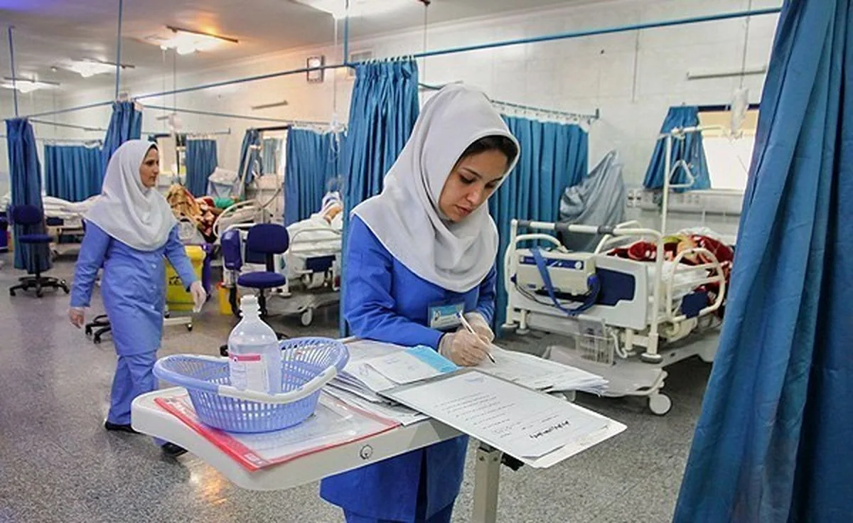 وزیر بهداشت: مسائل پرستاران را با رئیسجمهور مطرح می کنم