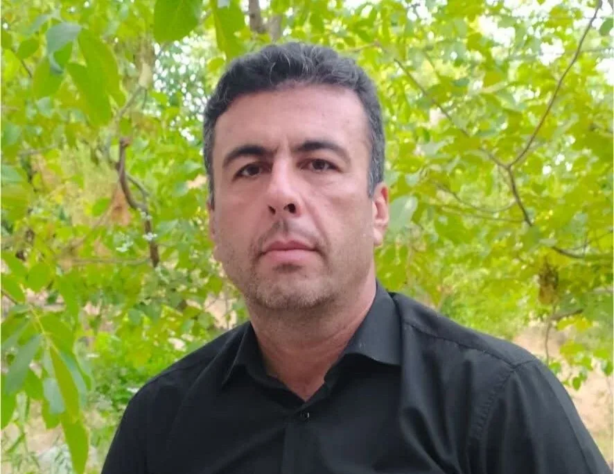 «علیرضا عباسی دادگر» کارمندی که در سنگر خدمت به شهادت رسید