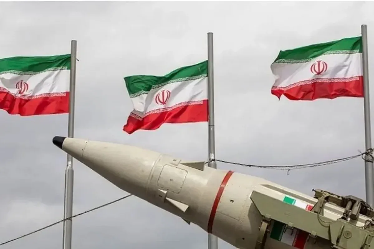 والاستریت ژورنال: ایران برای مقابله با حمله احتمالی آمریکا، استحکامات مواضع حساس را تقویت میکند