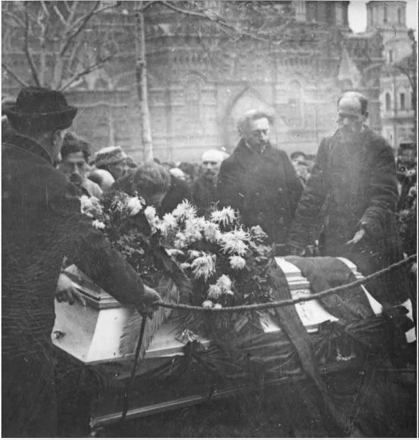 از انقلاب مکزیک تا میدان سرخ مسکو؛ به بهانه صدوششمین سالگرد درگذشت نویسنده کتاب « ده روزی که جهان را تکان داد»