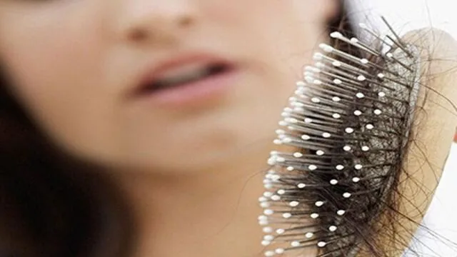 ریزش مو؛ از علتها تا راهکارهای درمانی