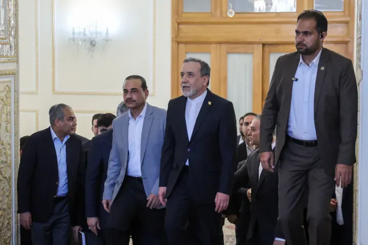 ادعای العربیه به نقل از یک منبع ارشد: تلاشهای میانجیگری میان واشنگتن و تهران با بنبست مواجه شده / پیشرفت مذاکرات به پاسخ ایران به مطالبات ترامپ درباره توانمندیهای هستهای این کشور بستگی دارد