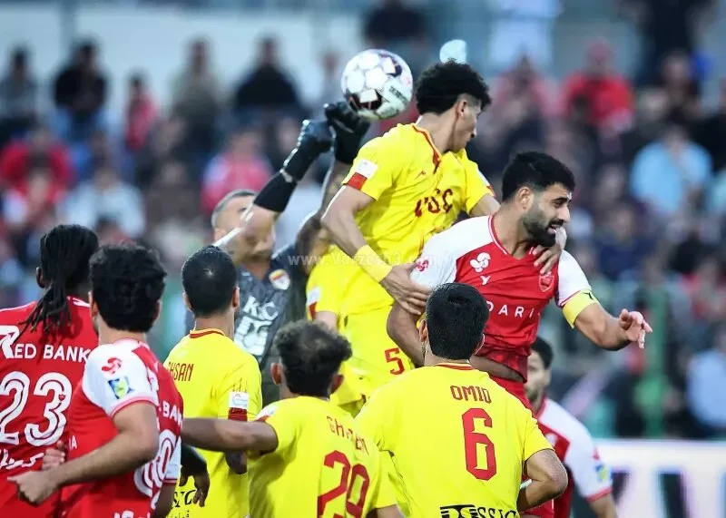 جدول لیگ برتر پس از باخت پرسپولیس + عکس | صدرنشین جایگاهش را حفظ کرد