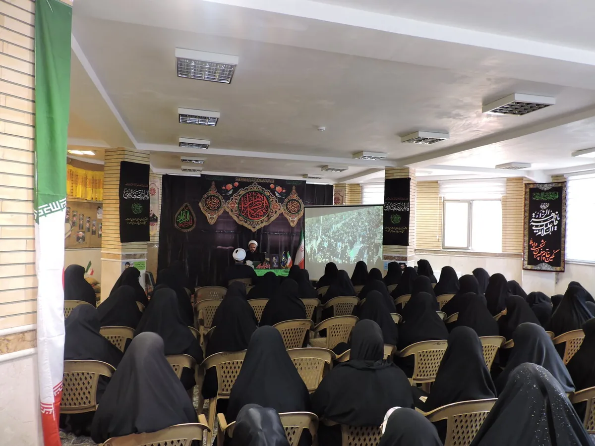 برگزاری نشست تخصصی مبلغات طرح امین با موضوع «راهکارهای تعامل با نوجوانان»