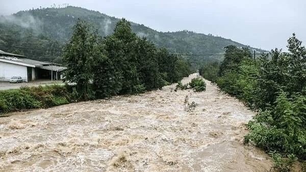 احتمال آبگرفتگی معابر و طغیان رودخانهها