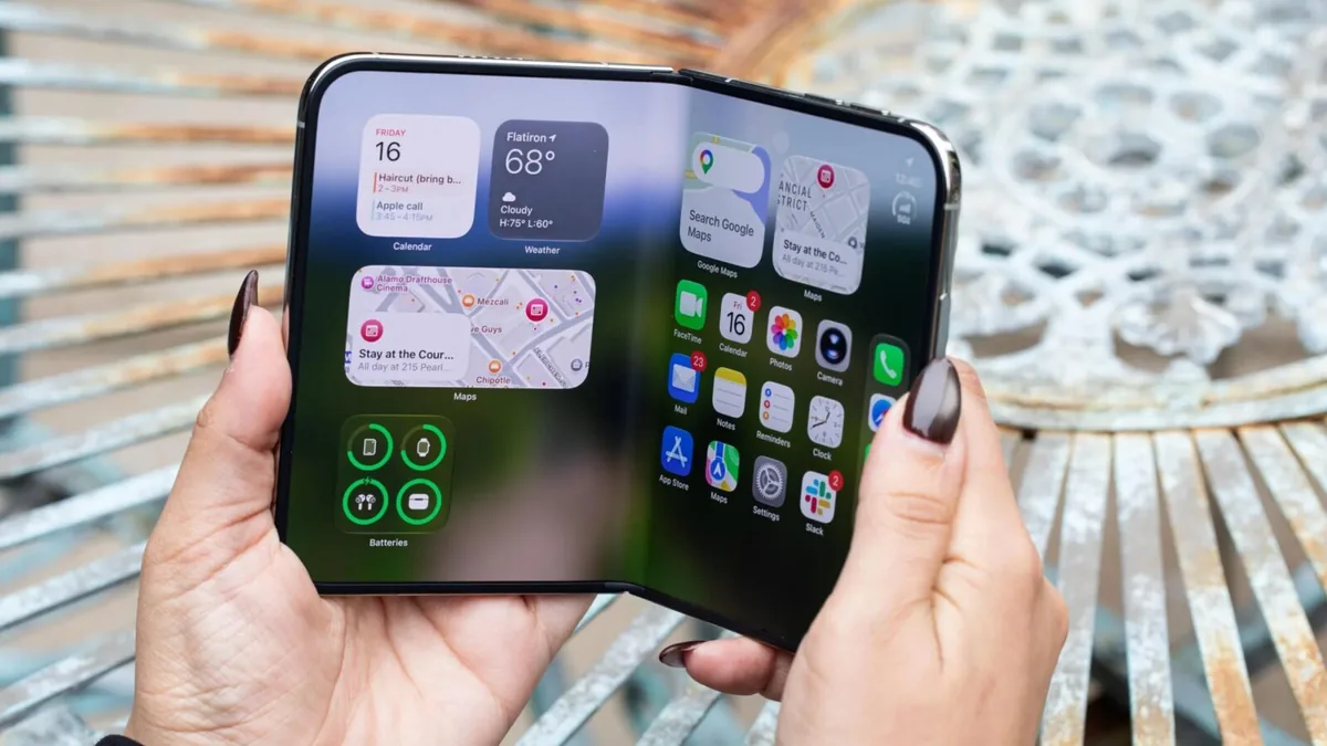 اپل بهزودی اپلیکیشنهای سازگار با iPhone Duo را مشخص میکند