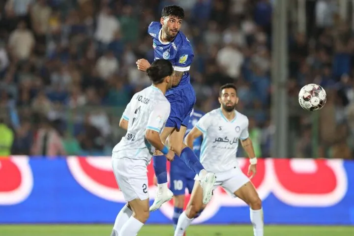 برد سخت اما شیرین آبیها برابر گل گهر؛ استقلال سایه پرسپولیس شد!