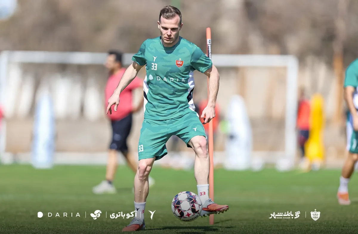 پایان کار ۲ بازیکن جنجالی در پرسپولیس / یک میلیون دلار برای هیچ
