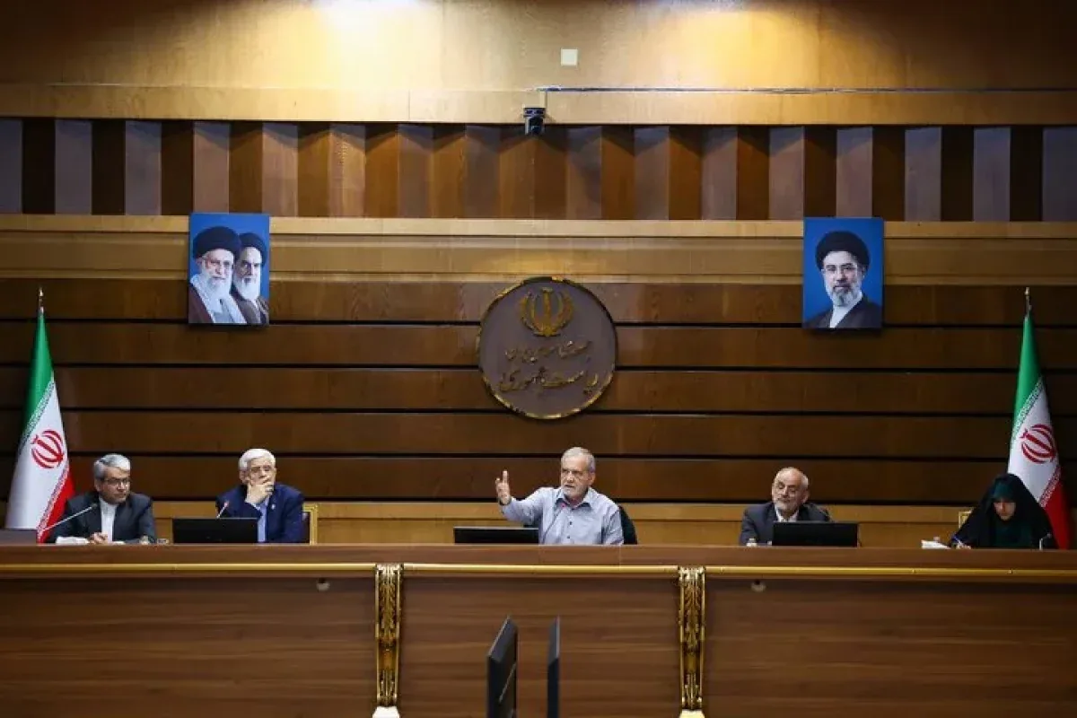 رئیسجمهور: به هیچعنوان ذهن خود را متوجه تفرقهافکنان نکنید