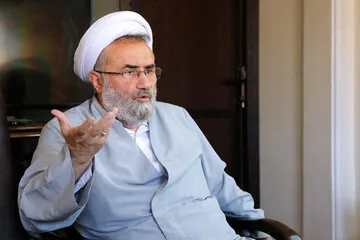 خاطرات هاشمی ۱ آبان ۱۳۸۲: آقای مسیح مهاجری بهشدت به توقف غنیسازی معترض است