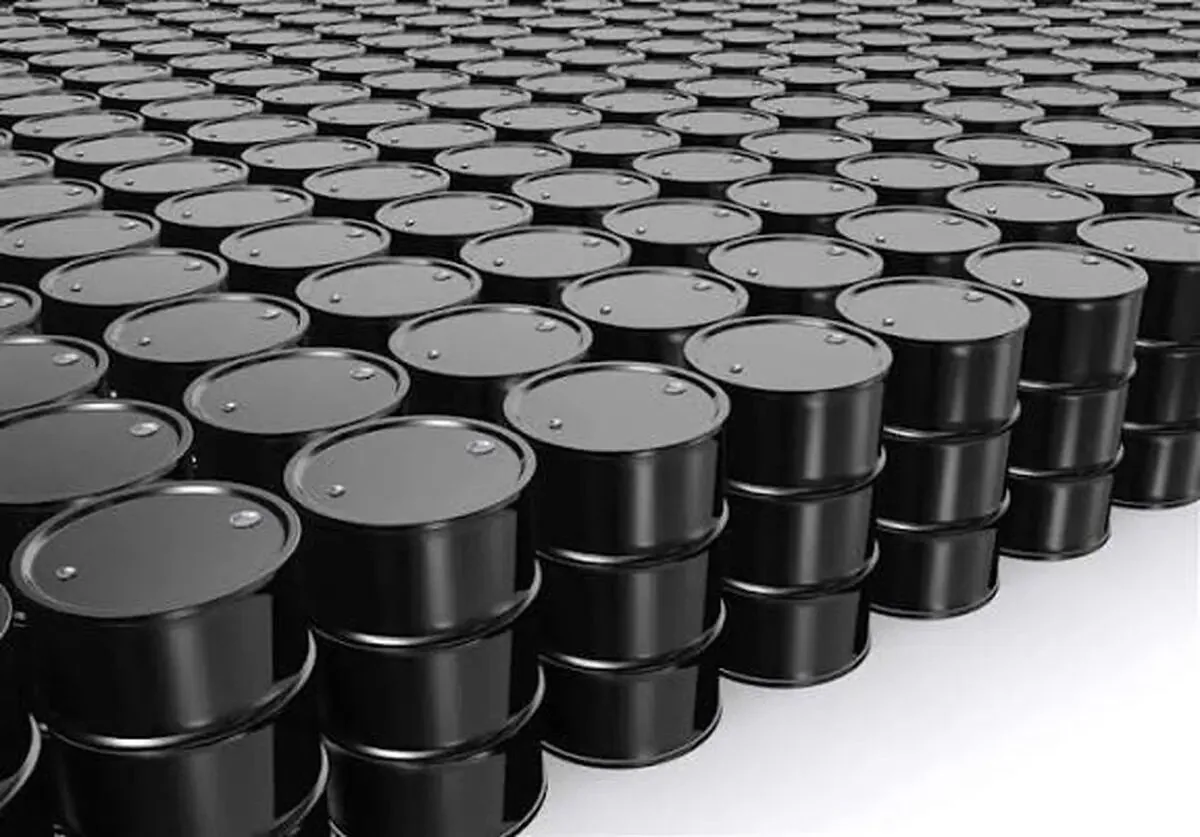روزنامه همشهری: قیمت واقعی نفت ۱۴۰ دلار است اما روی کاغذ نمیآورند!