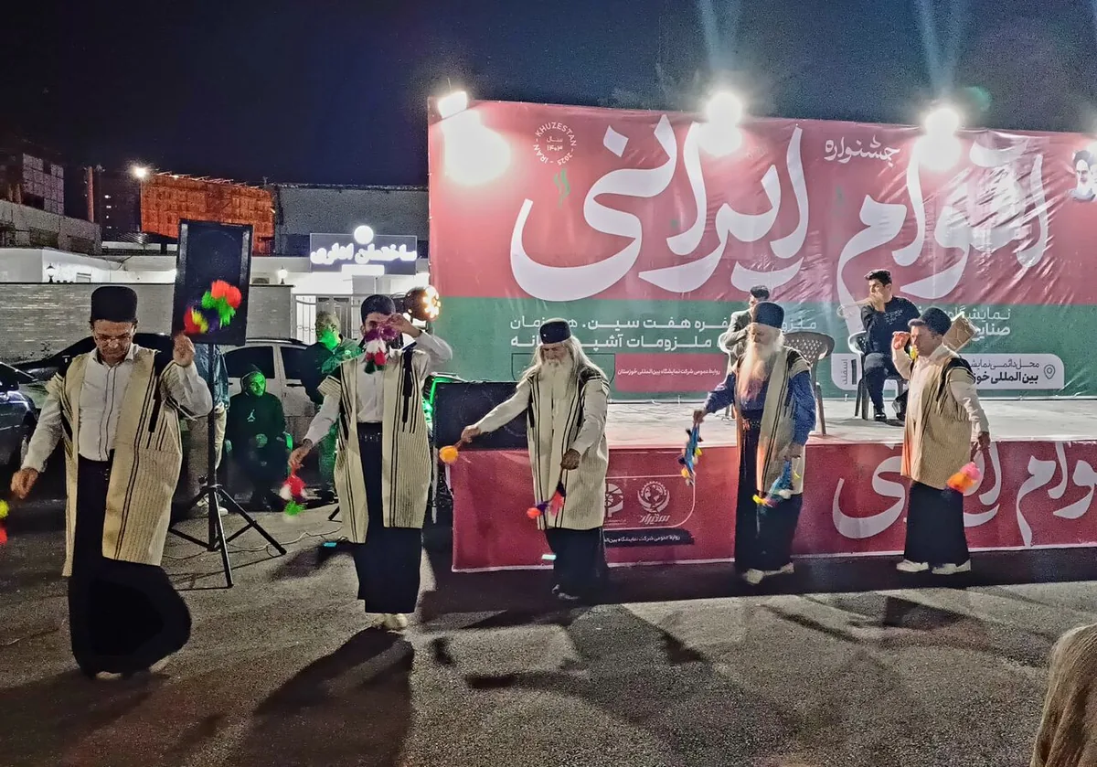 نهمین نمایشگاه اقوام و عشایر ایرانی در اراک گشایش یافت