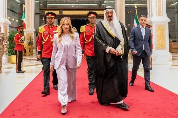 ببینید| استقبال متفاوت امیر کویت از نخستوزیر ایتالیا خبرساز شد