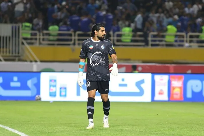 ترکیب منتخب هفته نهم لیگ برتر فوتبال در قرق استقلال و پرسپولیس