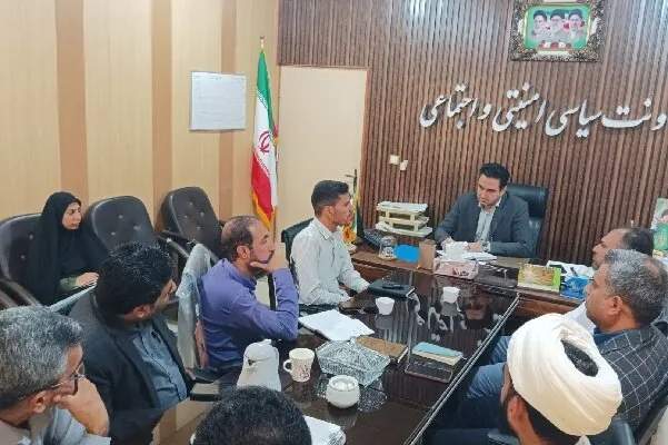 تجلیل از خانوادههای ۲۲ شهید دانشآموز در رودان