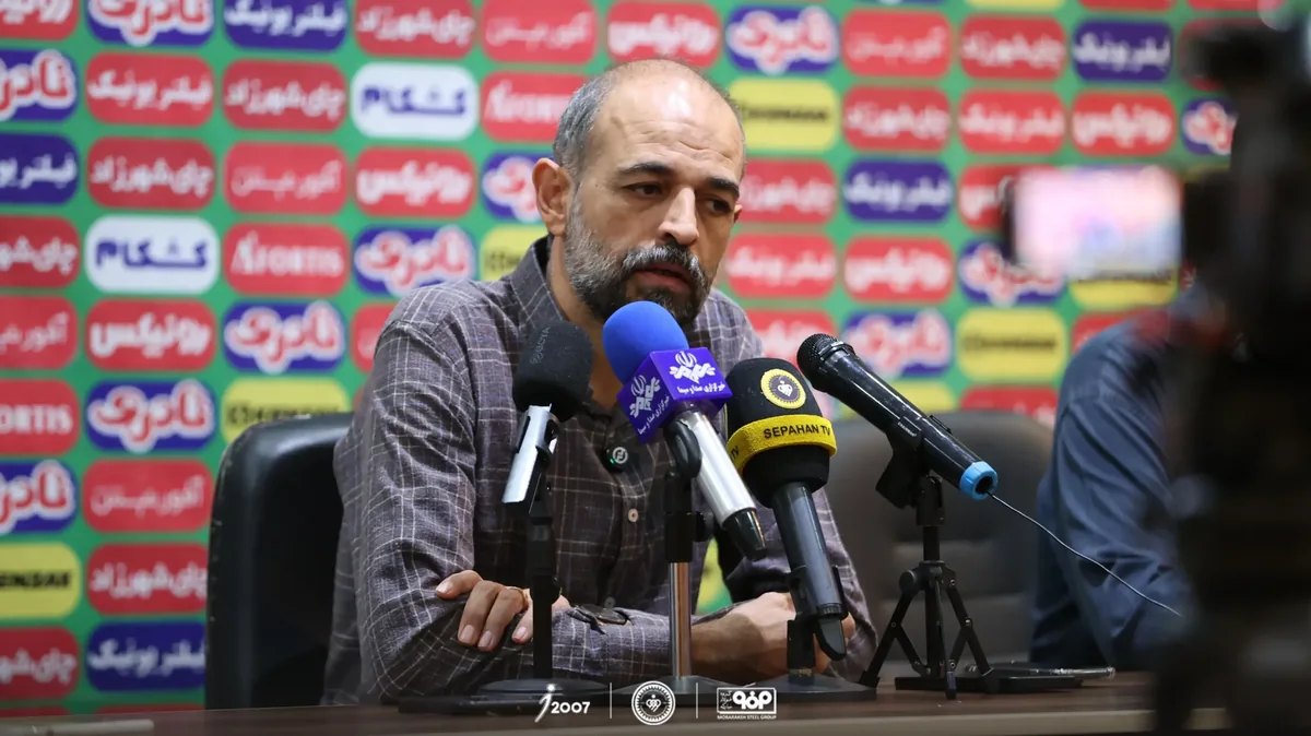 باید به احسان حاج صفی افتخار کنیم؛ محرم نویدکیا: کسری طاهری باید در شرایط سخت خودش را کنترل کند