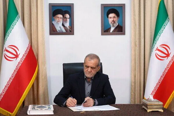 باید آنقدر قوی باشیم که کسی جرأت نکند به خاک و هویت ما طمع کند
