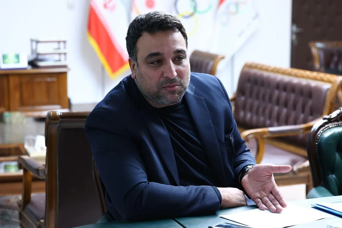خبر مهم احسان حدادی؛ دوومیدانیکاران بازداشتی در راه ایران هستند