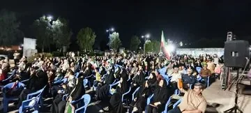 انتقاد رسانه اصولگرا از «برنامه به وقت ایران» صداوسیما؛ شعار عدهای محدود صدای همه مردم است؟ / ورود رهبری برای مقابله با تفرقه بیدلیل نبود!
