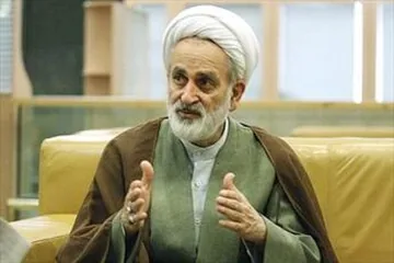 عضو جامعه روحانیت مبارز: صاحبان تریبون مراقب باشند حرفهای بیربط و بدون سند و مدرک نزنند/ مسئولان تجمعات شبانه باید مراقب سخنرانان و شعارها باشند