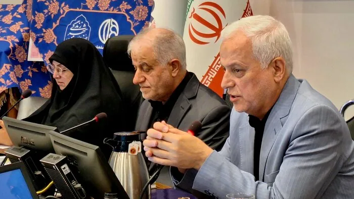 آمارنامه اصفهان ۱۴۰۴ رونمایی شد
