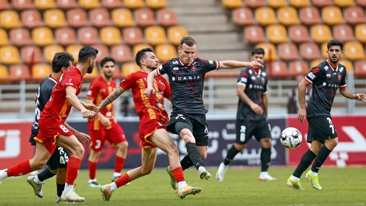 فولاد با ۵ غایب به مصاف پرسپولیس میرود