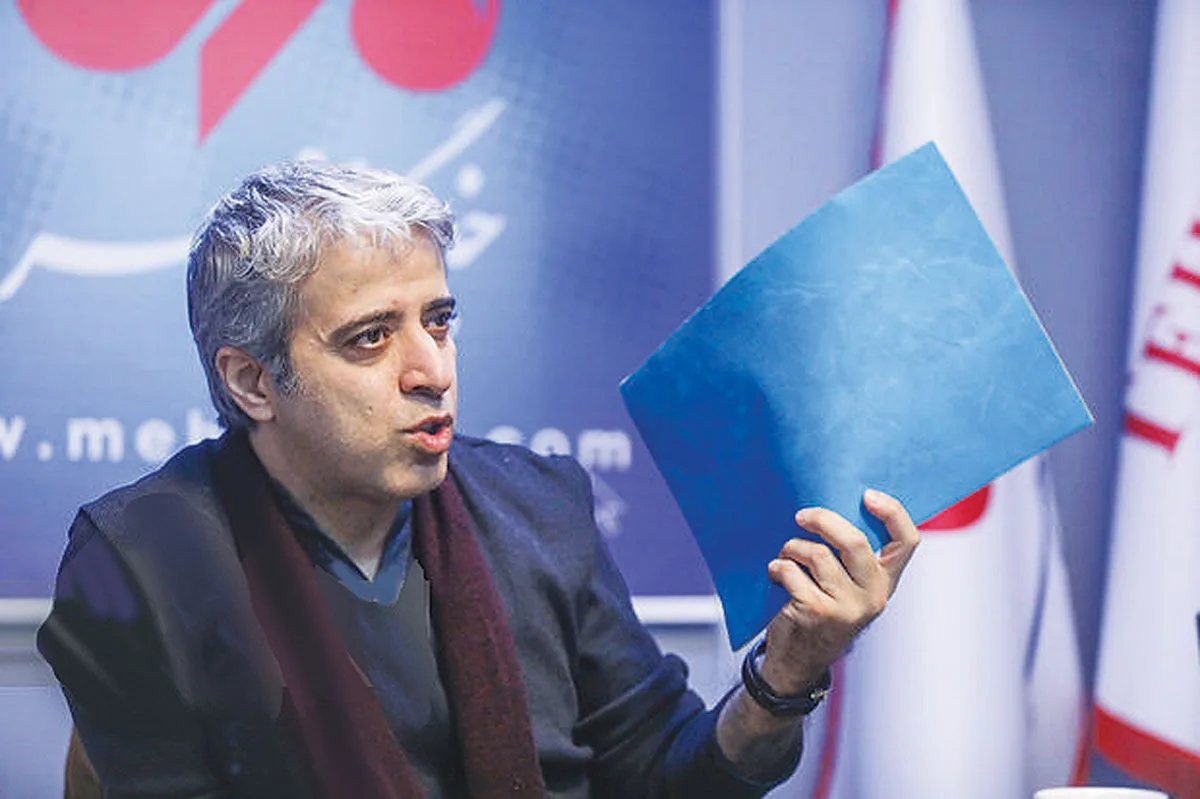 واکاوی چالشهای اقتصاد تئاتر در گفتوگو با ایوب آقاخانی/ تئاتر نمیتواند بهتنهایی روی پای خود بایستد