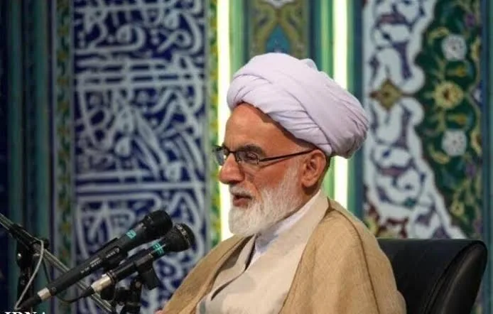 آیتالله دری: اظهارات توهینآمیز مقام آمریکایی خدشهای به عزت ملت ایران وارد نمیکند