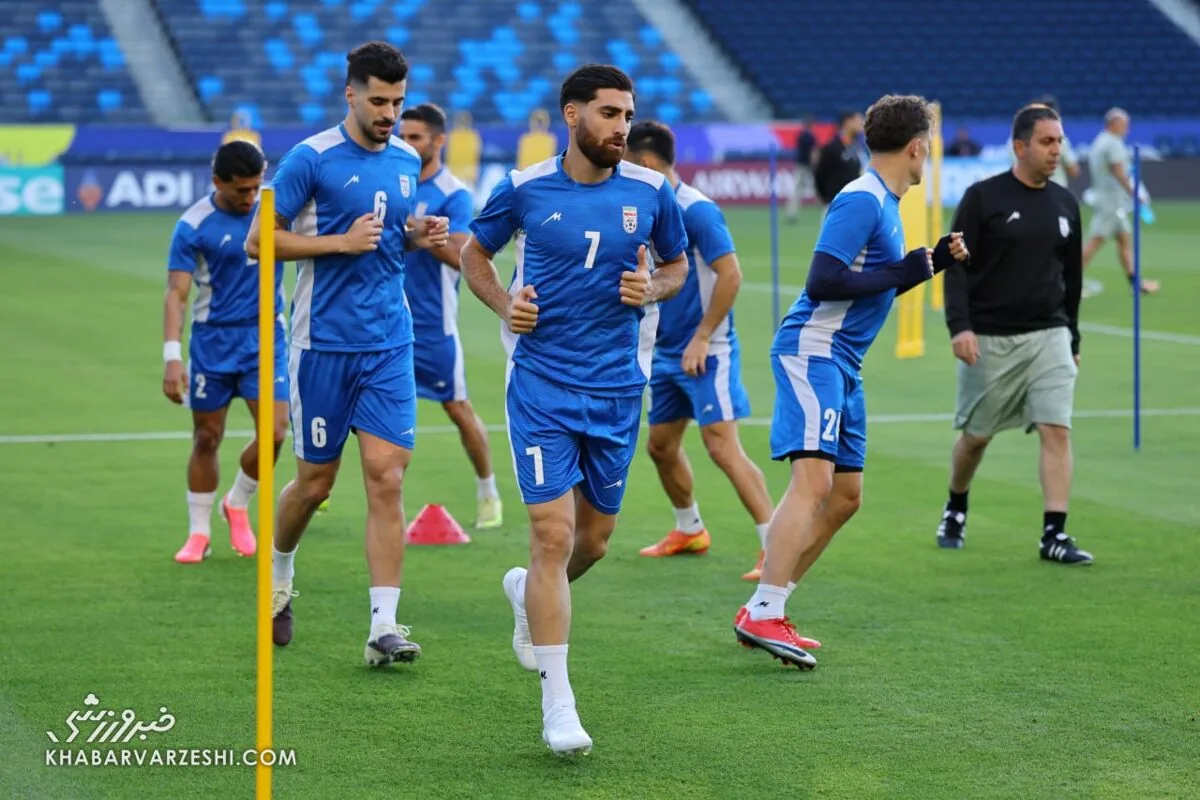 پوستر رسمی جام جهانی برای بازی ایران و نیوزیلند؛ کاپیتان‌ها رخ به رخ شدند