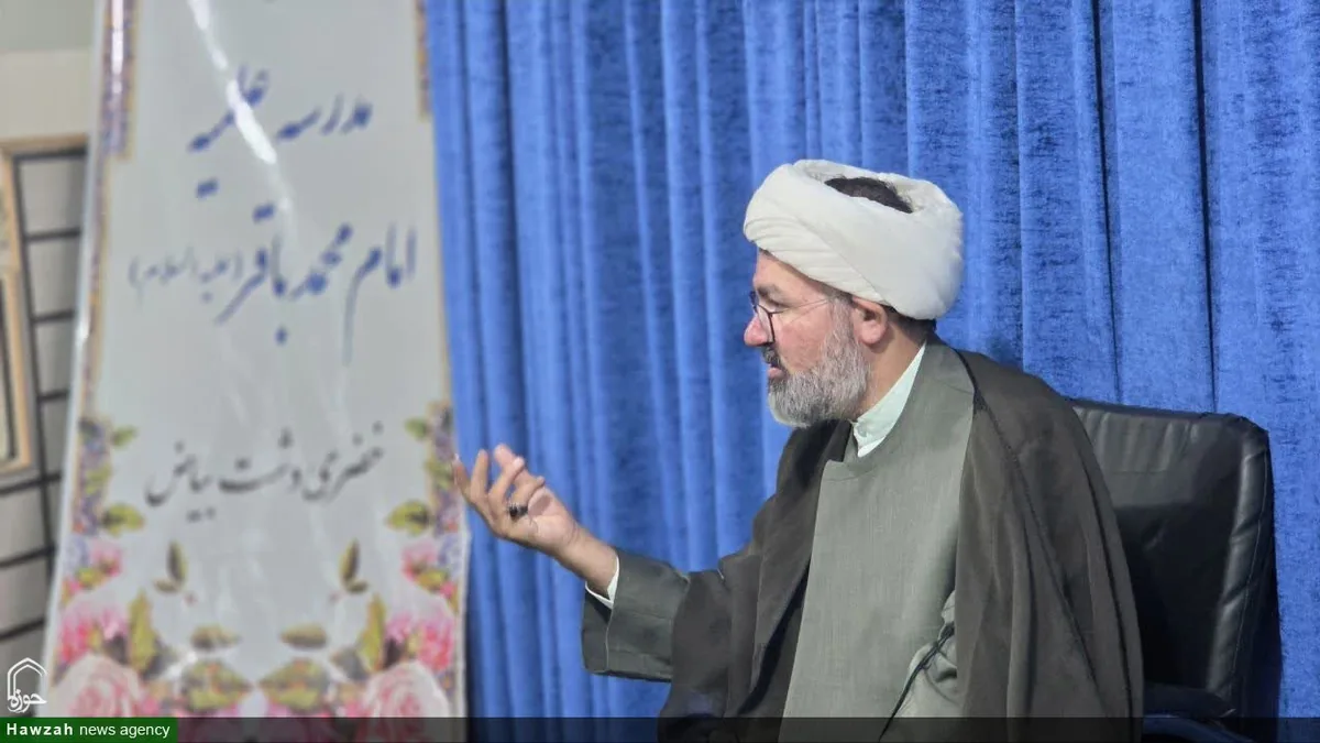 تأکید استاد حوزه و دانشگاه بر ثبات قدم در مسیر طلبگی