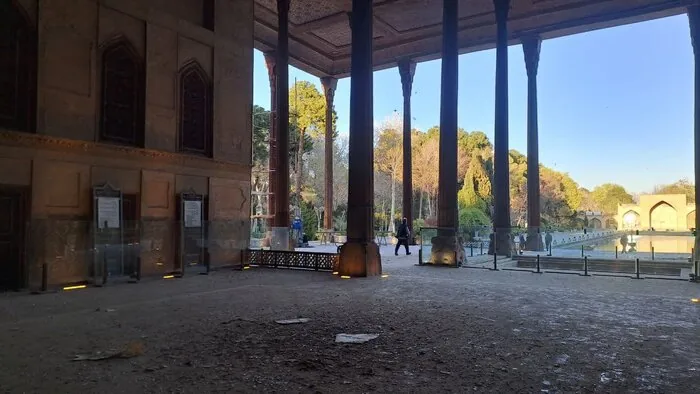 مرمت اضطراری بخش‌هایی از تزیینات کاخ «چهل‌ستون» به پایان رسید
