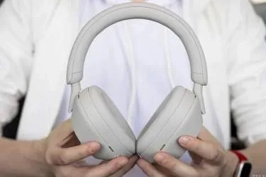 سونی WH-1000XM5 با حذف نویز قدرتمند و شارژدهی ۳۰ ساعته ارزانتر شد
